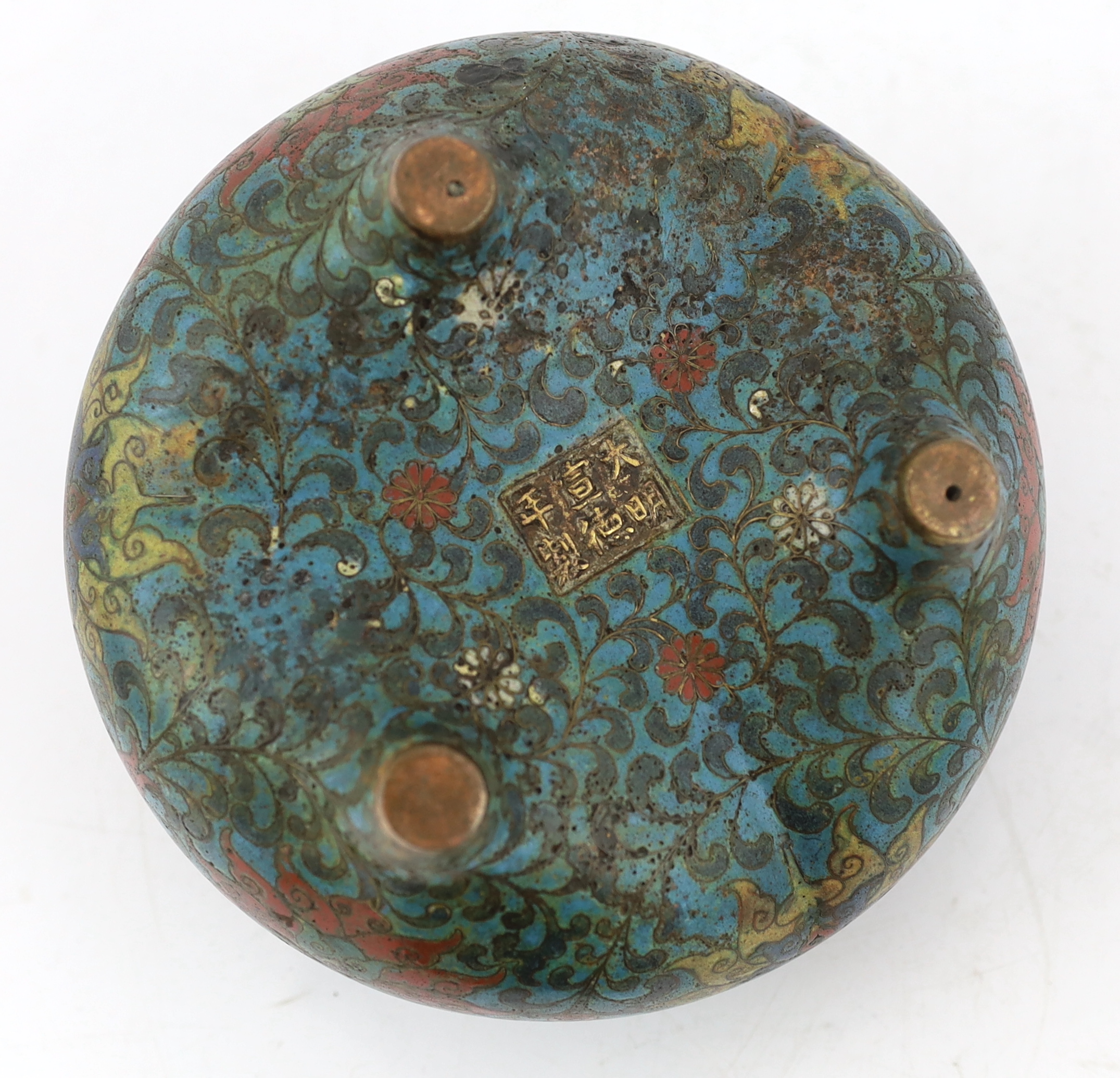 A Chinese cloisonné enamel tripod censer, Li, Xuande six character mark, Ming dynasty, 16th century